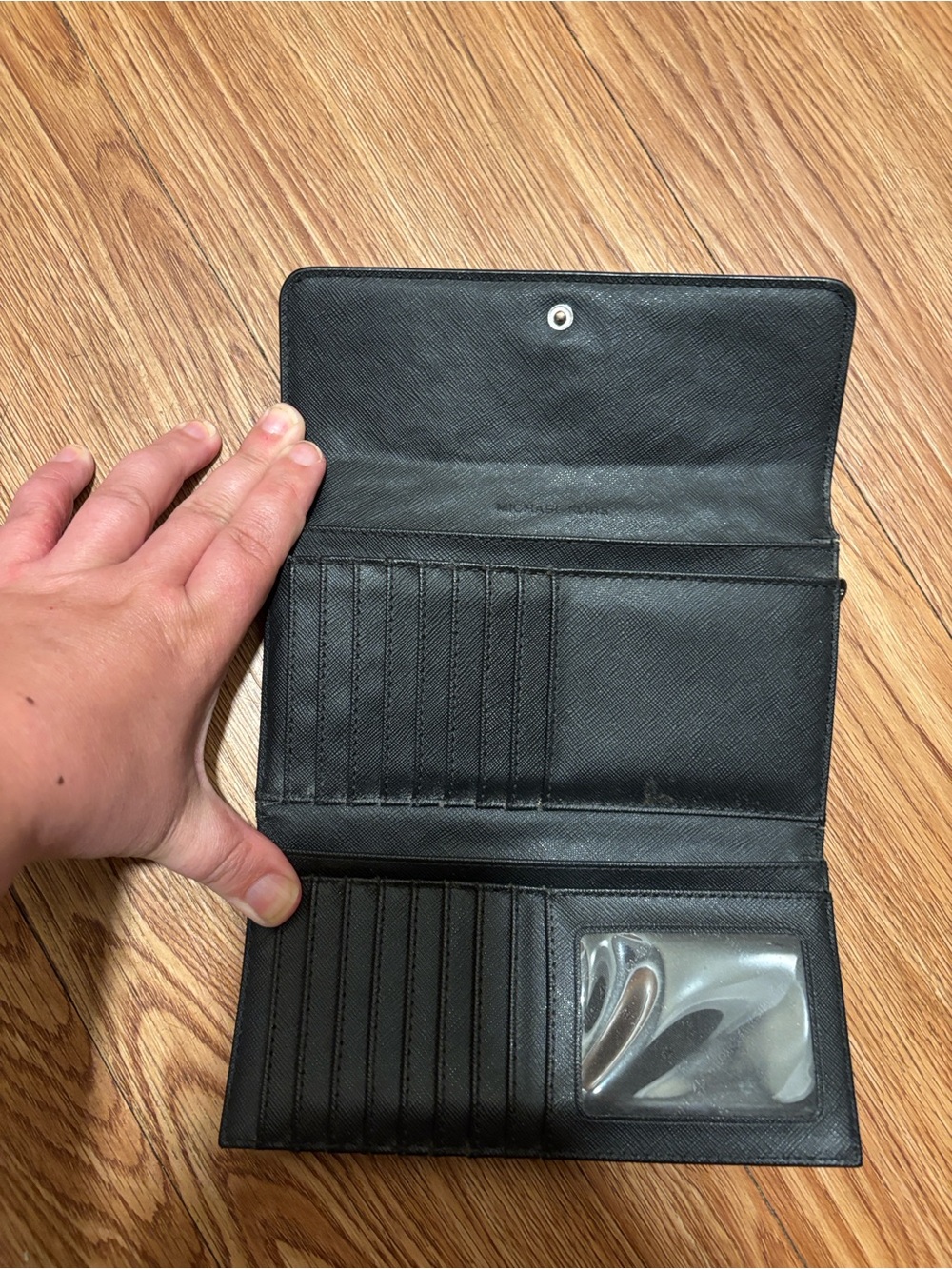 Michael Kors Wallet - Picture 2 of 3